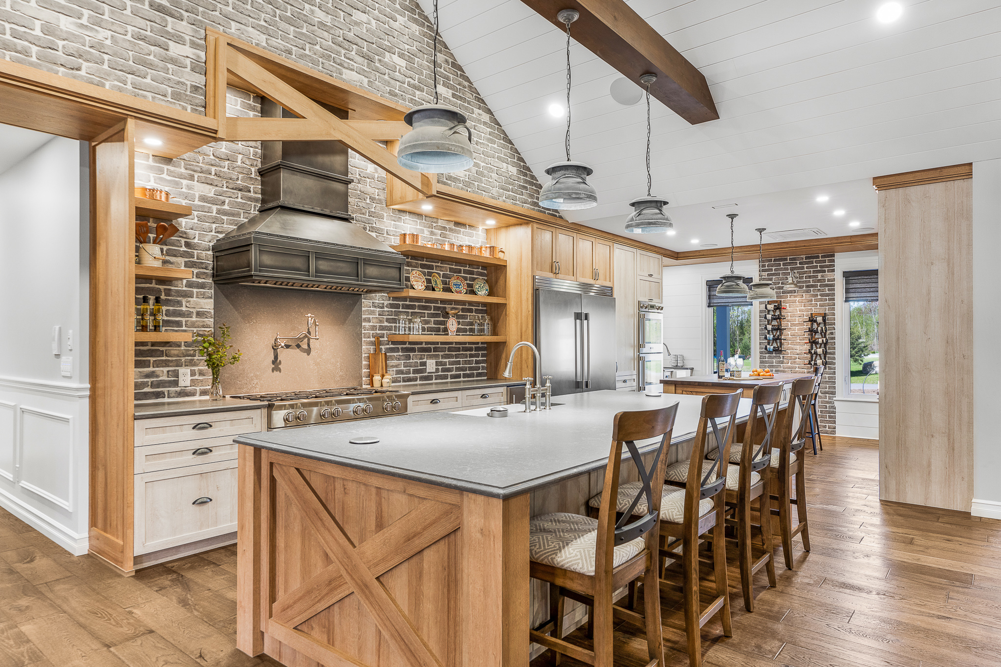 Open Shelving + Cabinets: Matching Style & Function in Kitchens in Limoges & Embrun